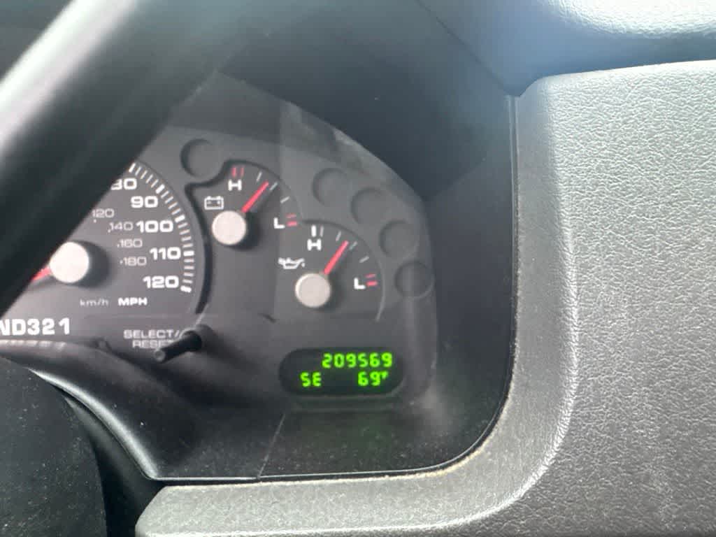 2004 Ford Explorer XLT
