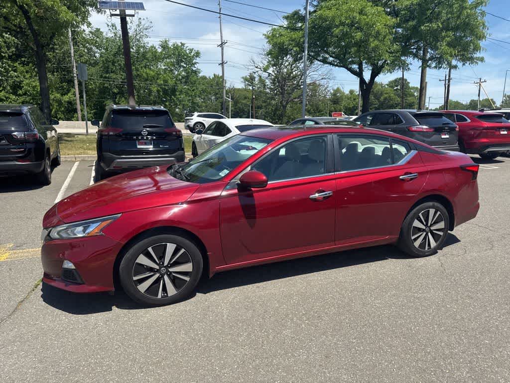 2022 Nissan Altima 2.5 SV