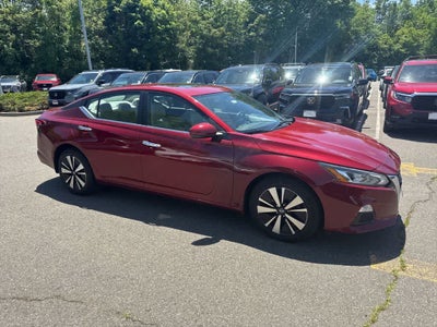 2022 Nissan Altima 2.5 SV