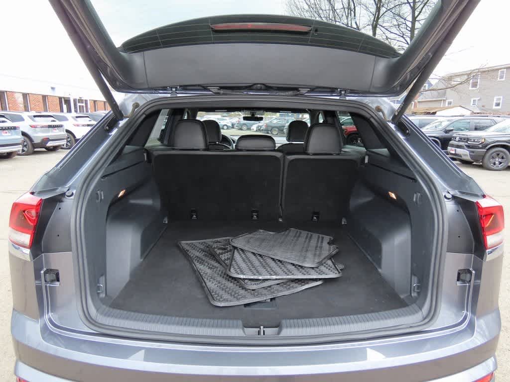 2023 Volkswagen Atlas Cross Sport 2.0T SE w/Technology