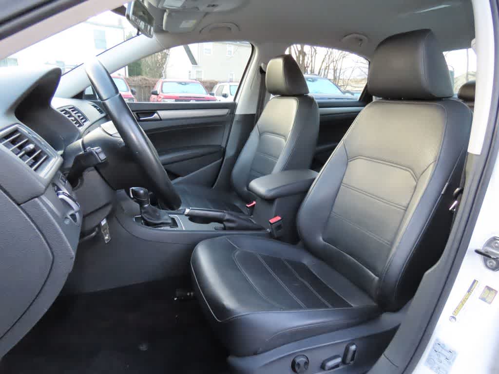 2014 Volkswagen Passat Base