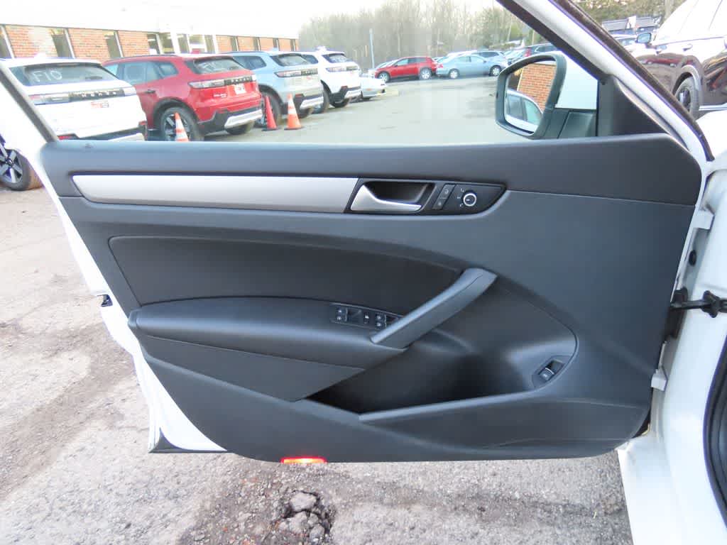 2014 Volkswagen Passat Base