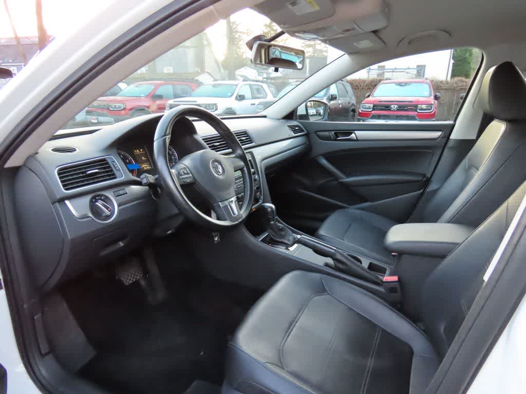 2014 Volkswagen Passat Base