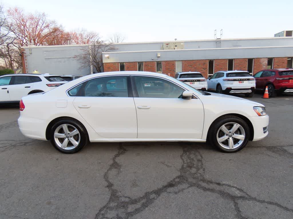 2014 Volkswagen Passat Base