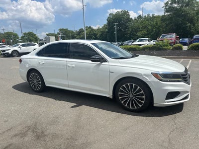 2022 Volkswagen Passat 2.0T Limited Edition