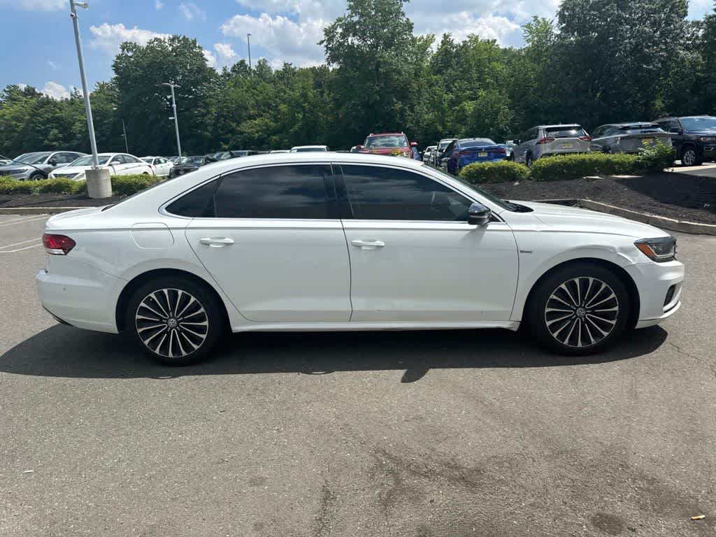 2022 Volkswagen Passat 2.0T Limited Edition