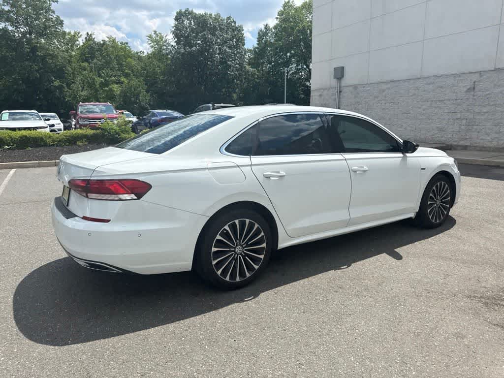 2022 Volkswagen Passat 2.0T Limited Edition