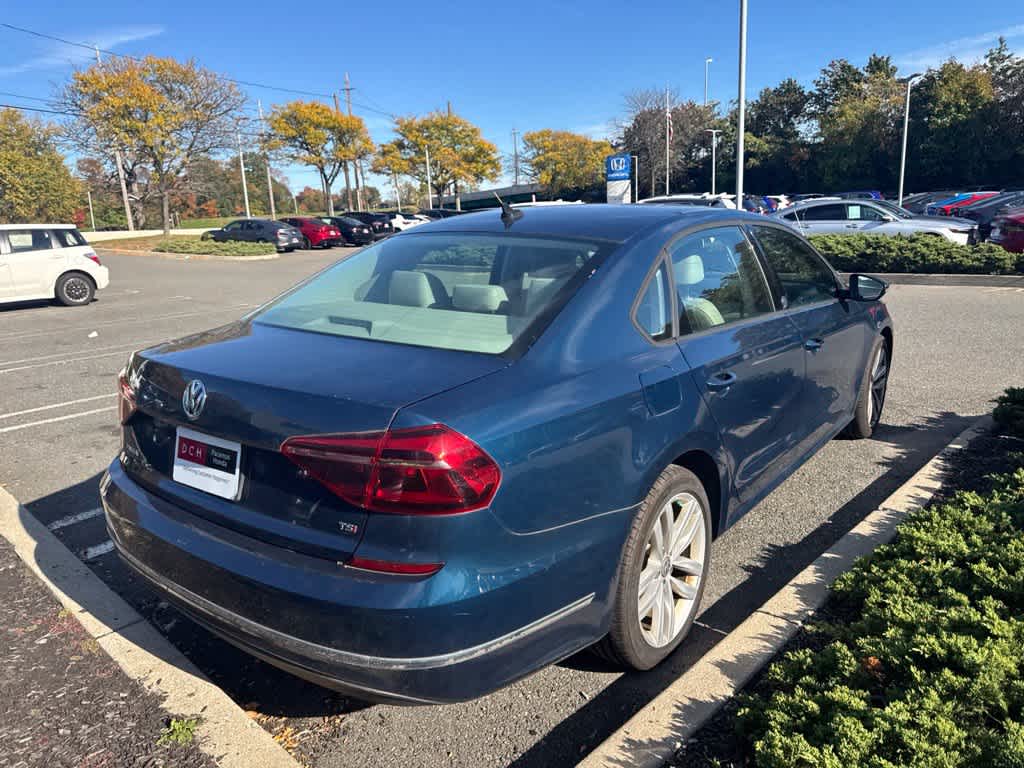2019 Volkswagen Passat 2.0T Wolfsburg Edition