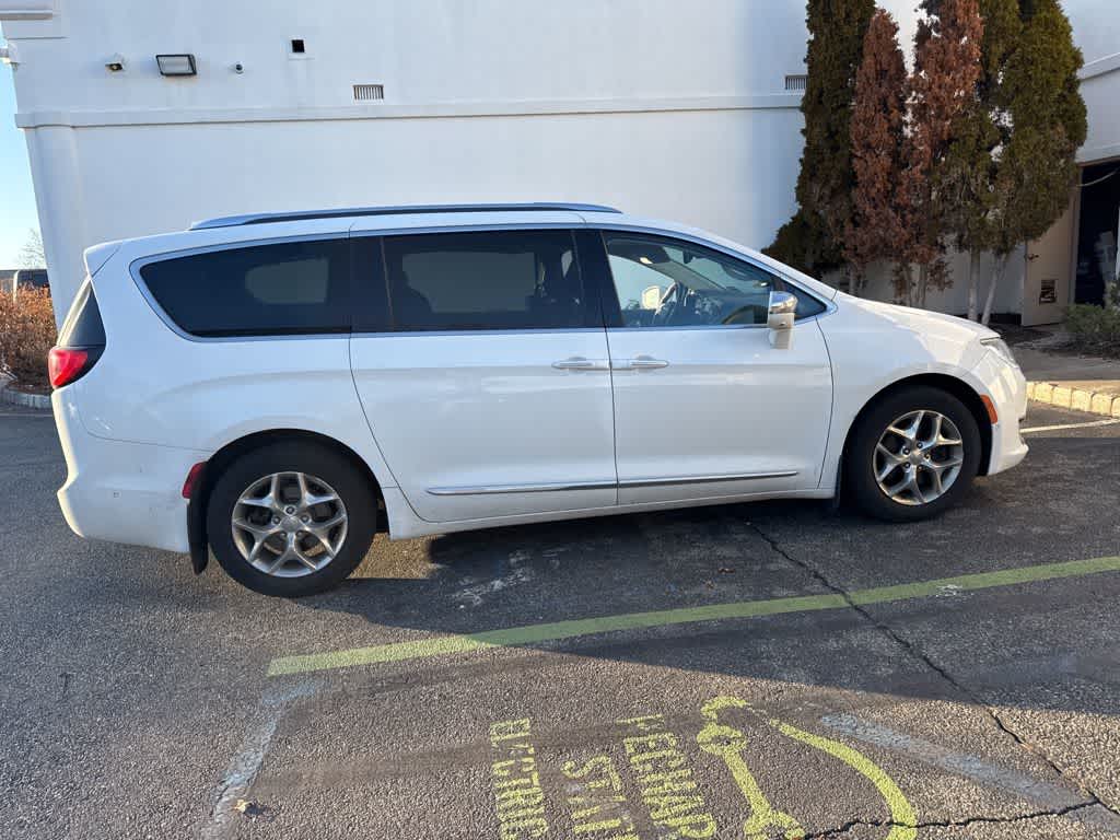 2017 Chrysler Pacifica Limited