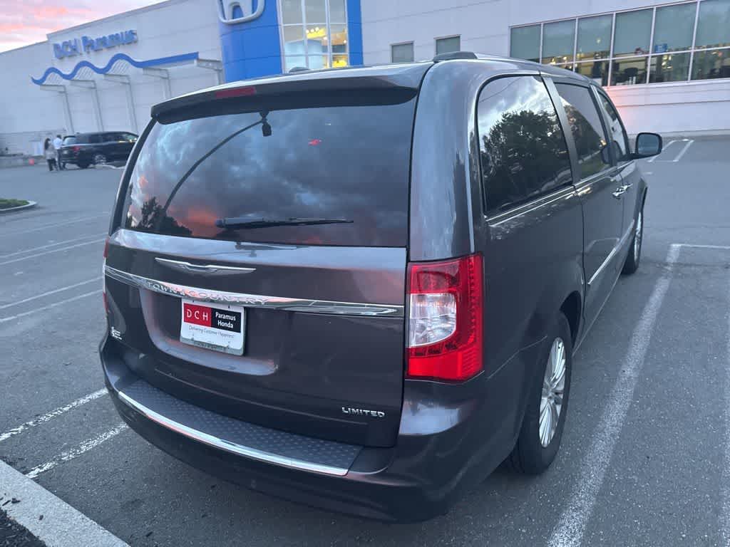 2016 Chrysler Town & Country Limited