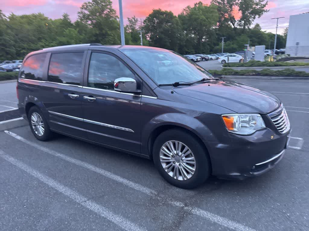 2016 Chrysler Town & Country Limited
