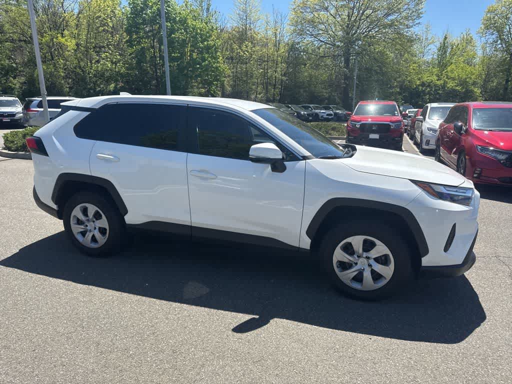 2025 Toyota RAV4 LE