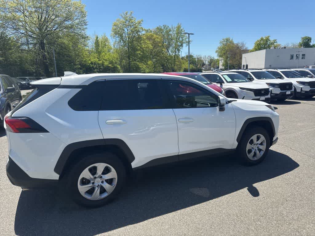 2025 Toyota RAV4 LE