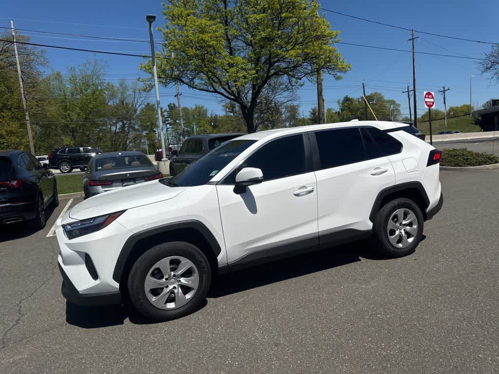 2025 Toyota RAV4 LE