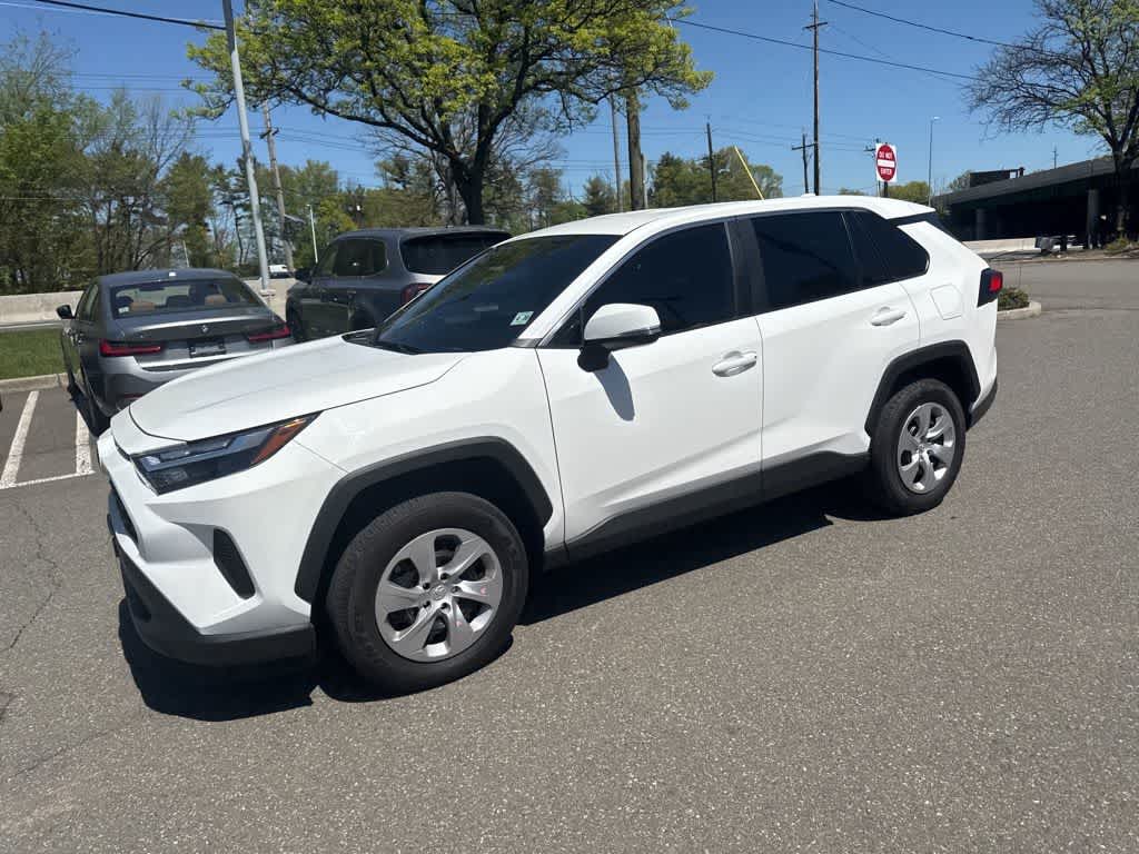 2025 Toyota RAV4 LE