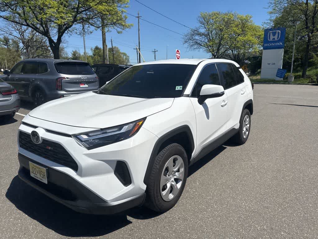 2025 Toyota RAV4 LE