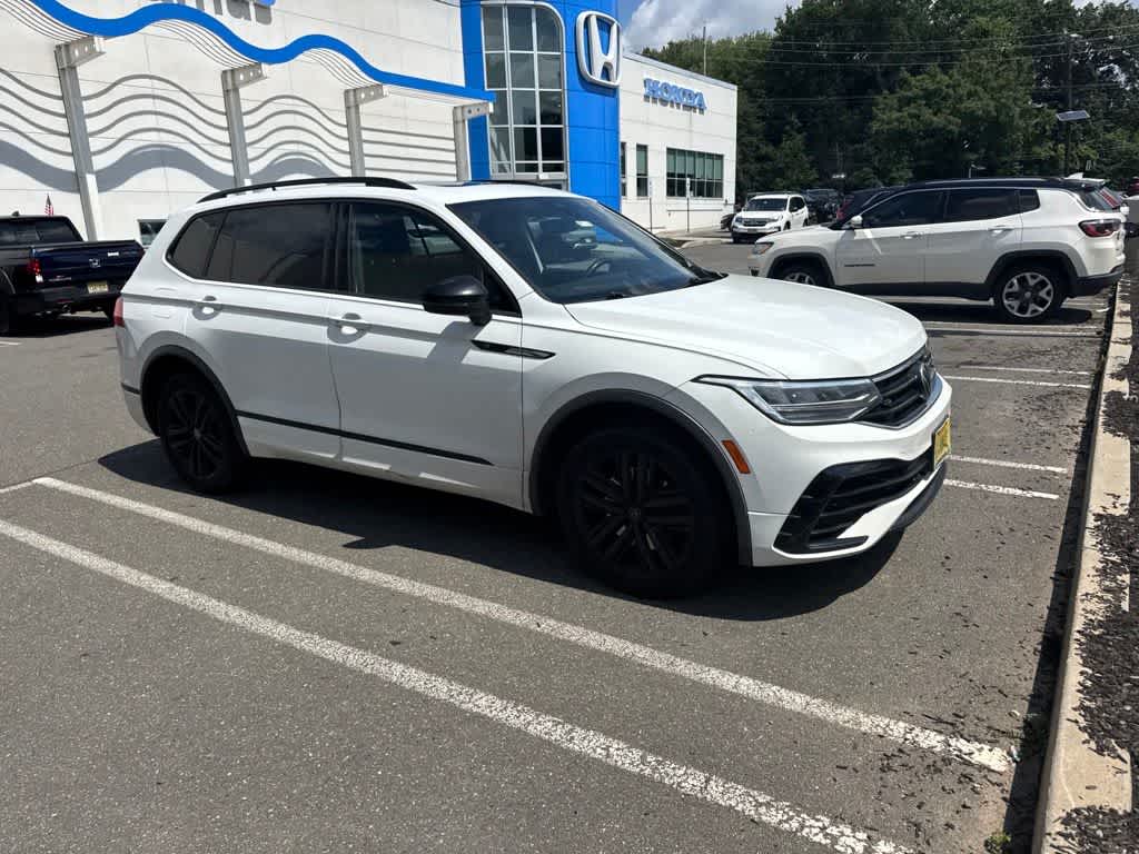 2022 Volkswagen Tiguan SE R-Line Black