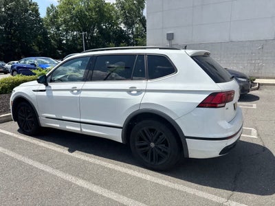2022 Volkswagen Tiguan SE R-Line Black
