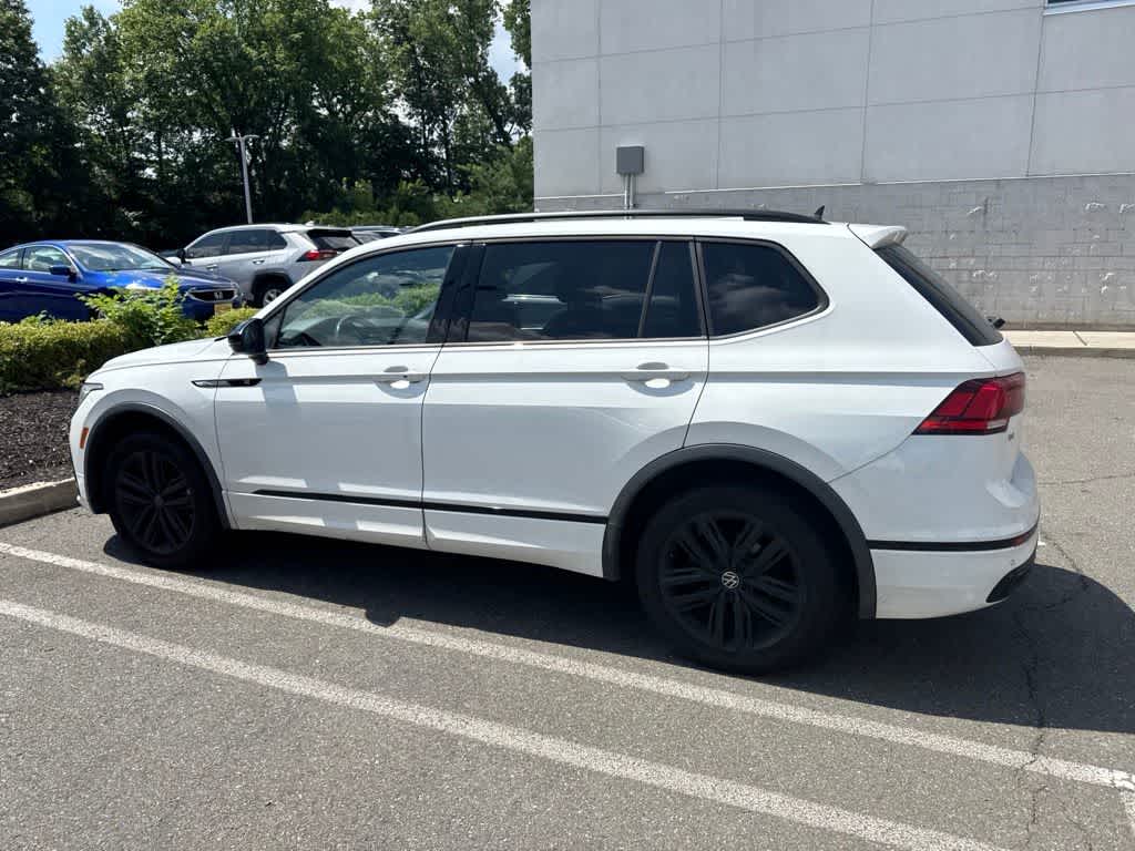 2022 Volkswagen Tiguan SE R-Line Black