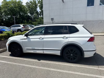 2022 Volkswagen Tiguan SE R-Line Black