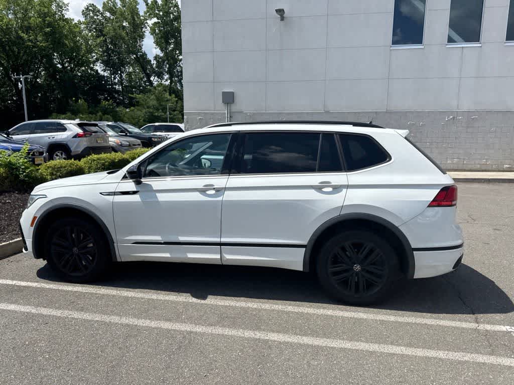 2022 Volkswagen Tiguan SE R-Line Black
