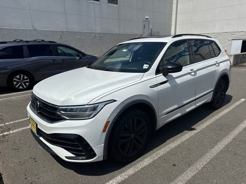 2022 Volkswagen Tiguan SE R-Line Black