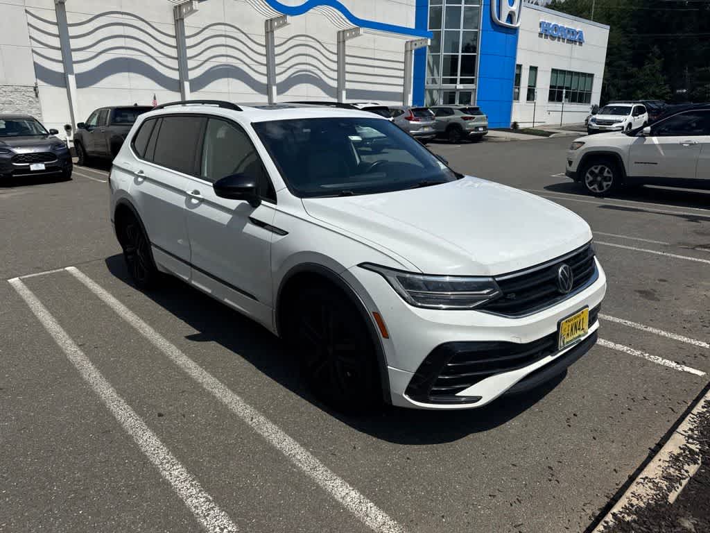 2022 Volkswagen Tiguan SE R-Line Black