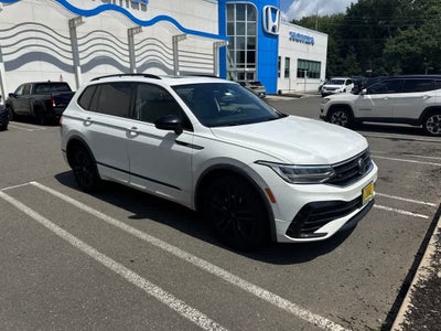 2022 Volkswagen Tiguan SE R-Line Black