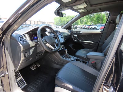 2022 Volkswagen Tiguan SE R-Line Black