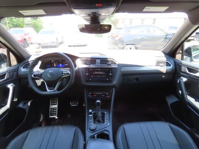 2022 Volkswagen Tiguan SE R-Line Black