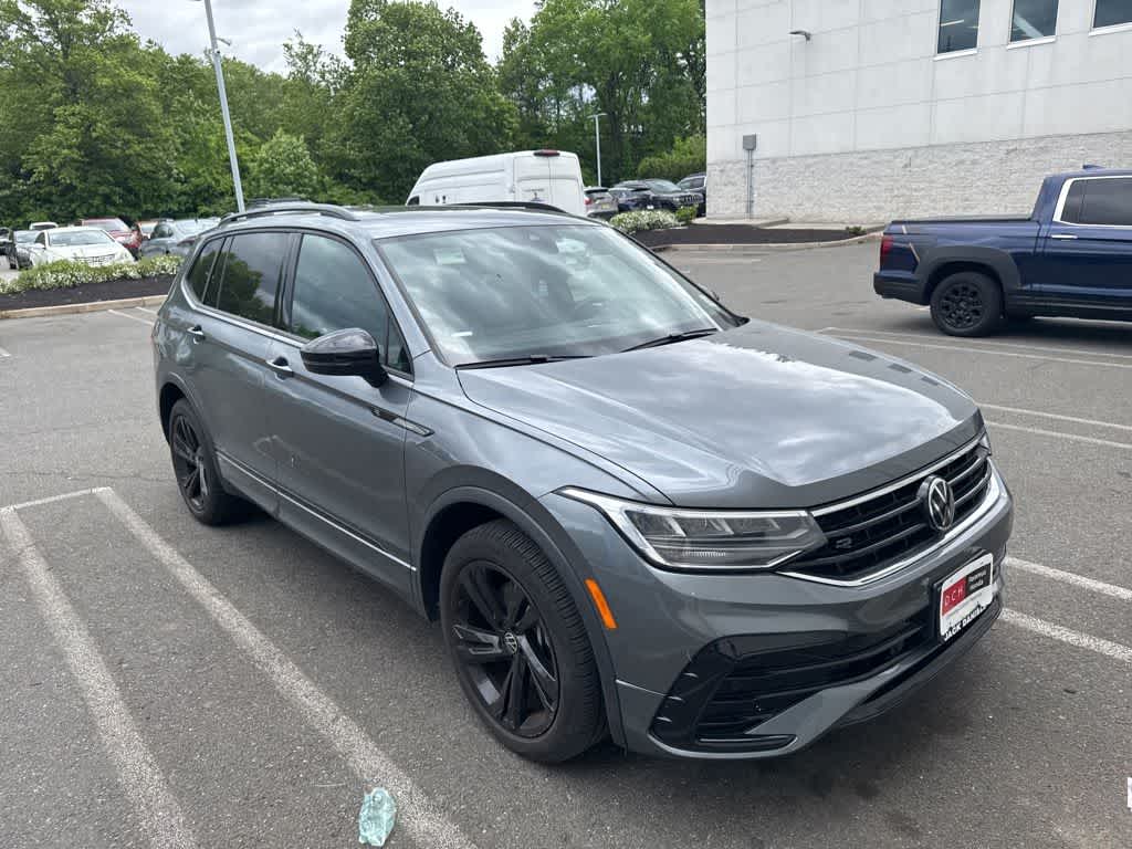 2023 Volkswagen Tiguan SE R-Line Black