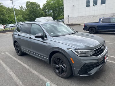 2023 Volkswagen Tiguan SE R-Line Black