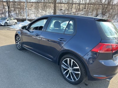 2016 Volkswagen Golf TSI SE