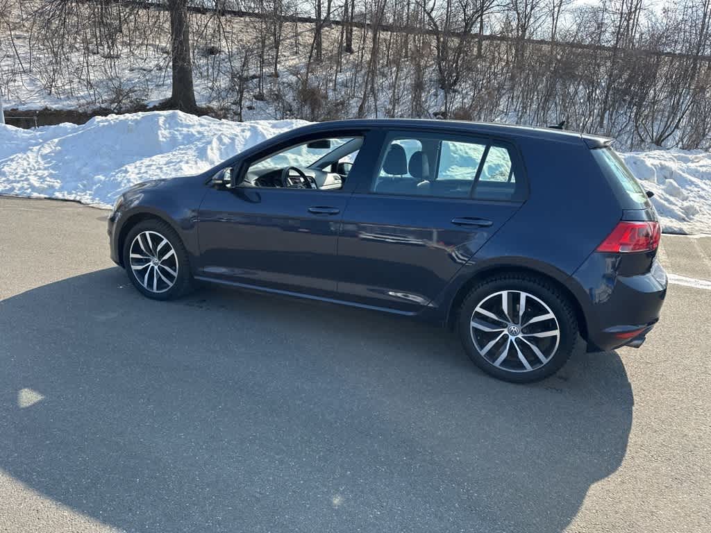2016 Volkswagen Golf TSI SE