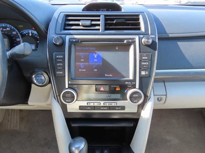 2014 Toyota Camry Hybrid XLE