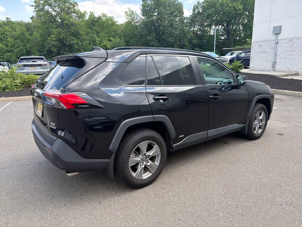 2022 Toyota RAV4 Hybrid XLE