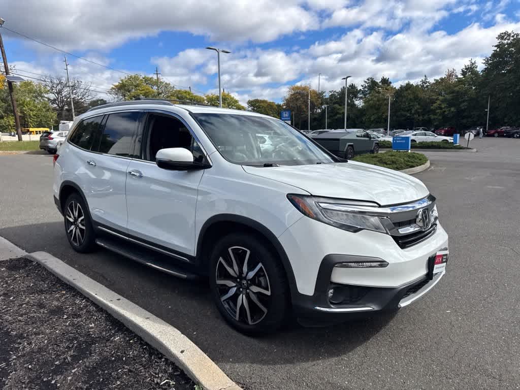 2022 Honda Pilot Touring 8-Passenger