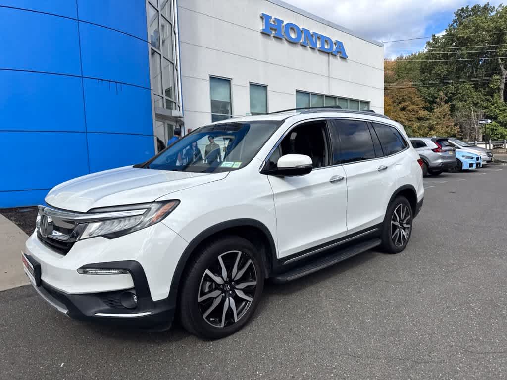 2022 Honda Pilot Touring 8-Passenger