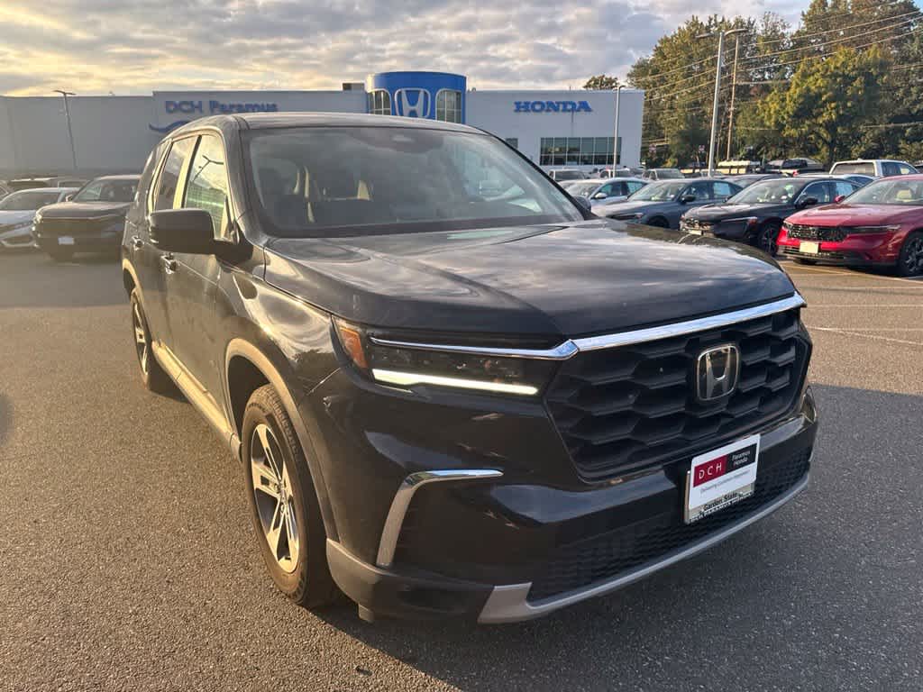 2023 Honda Pilot EX-L 8 Passenger