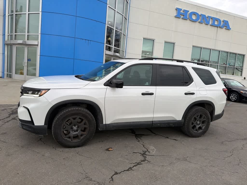 2023 Honda Pilot TrailSport
