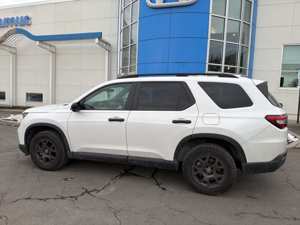 2023 Honda Pilot TrailSport