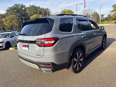 2024 Honda Pilot Touring