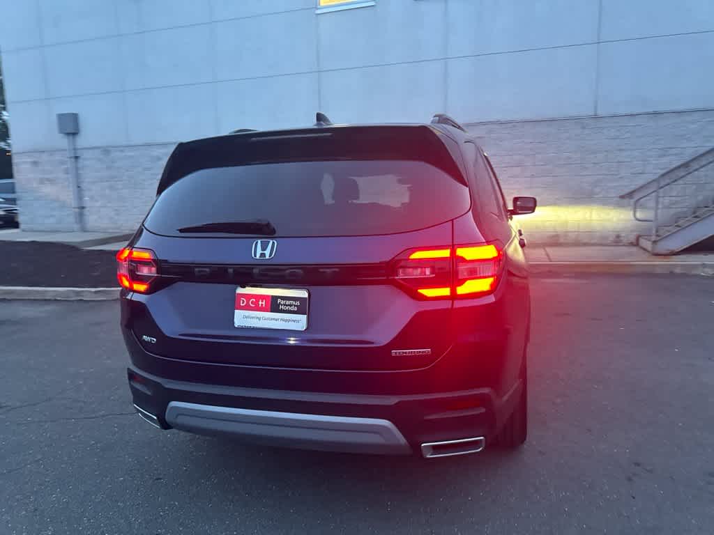 2025 Honda Pilot Touring