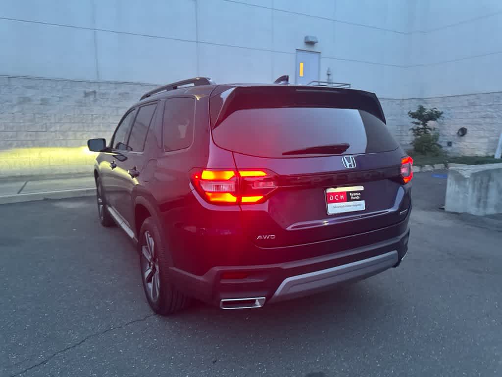 2025 Honda Pilot Touring