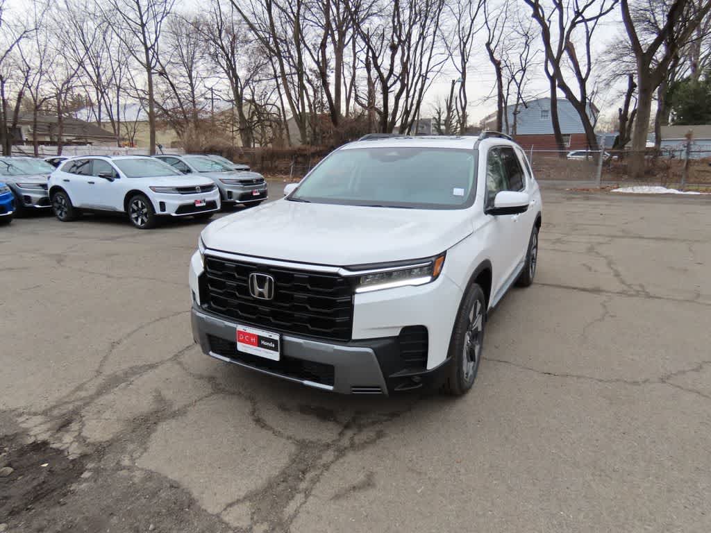 2026 Honda Pilot Touring AWD's photo