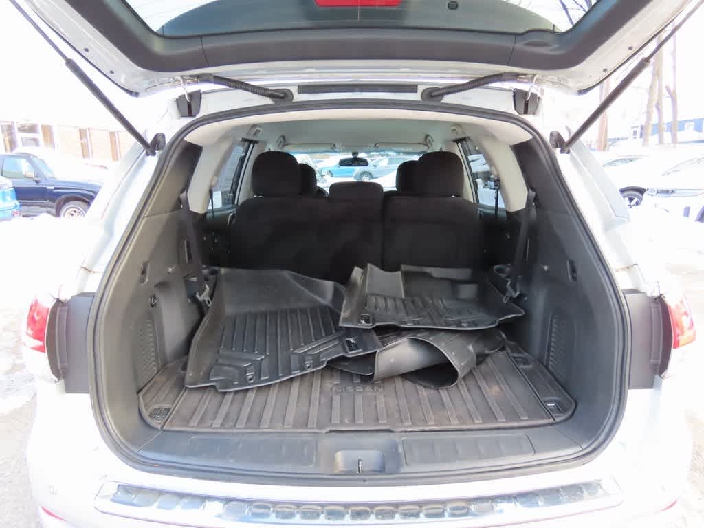 2016 Nissan Pathfinder SV