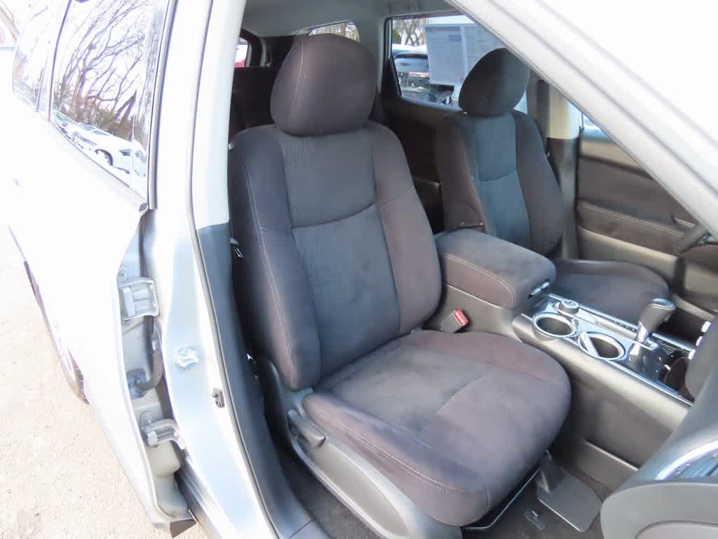 2016 Nissan Pathfinder SV