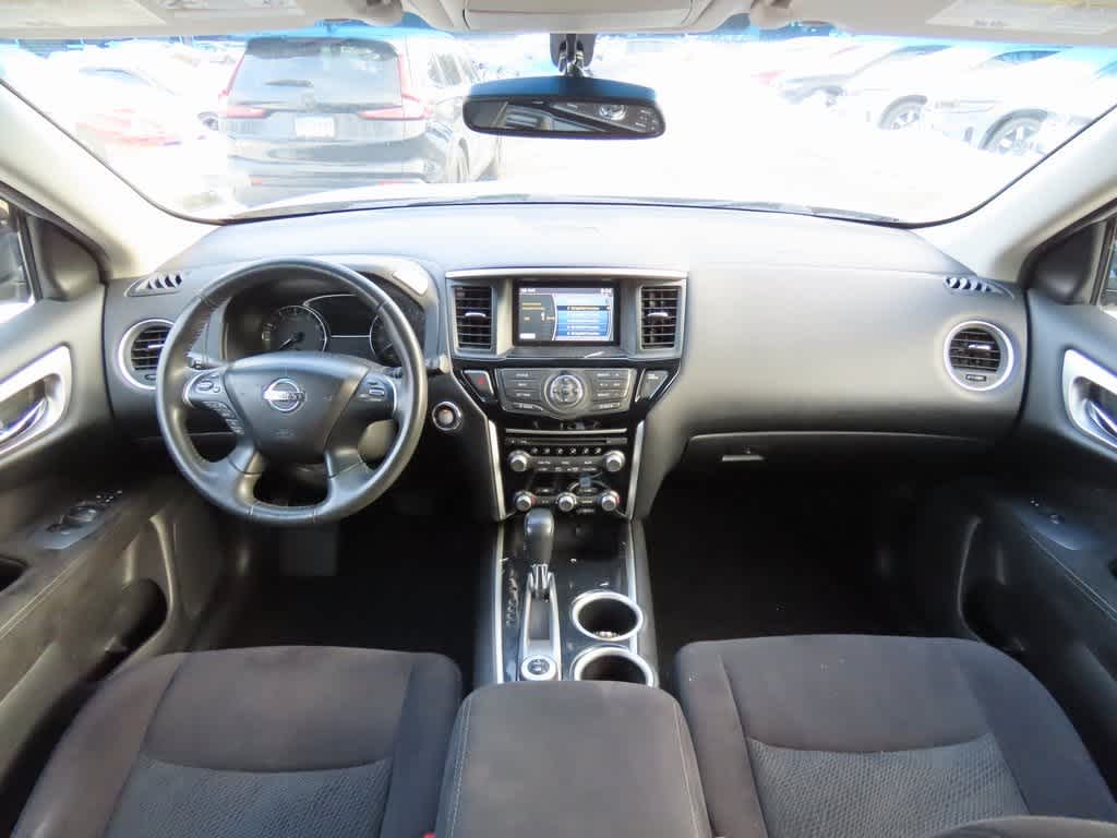 2016 Nissan Pathfinder SV