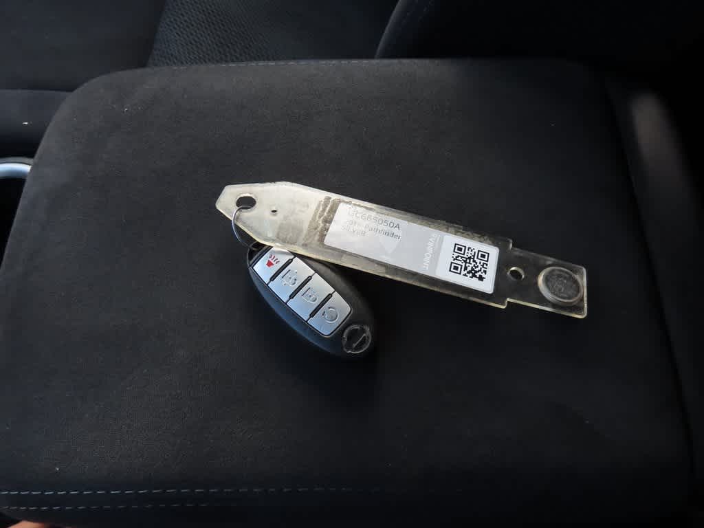 2016 Nissan Pathfinder SV