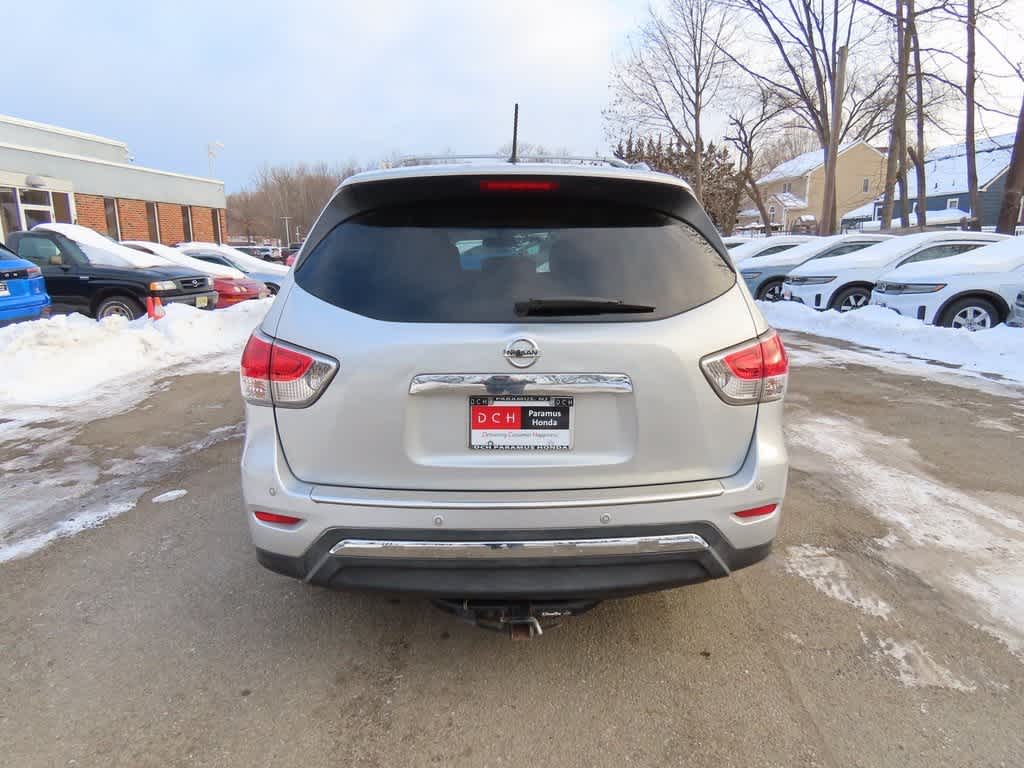 2016 Nissan Pathfinder SV